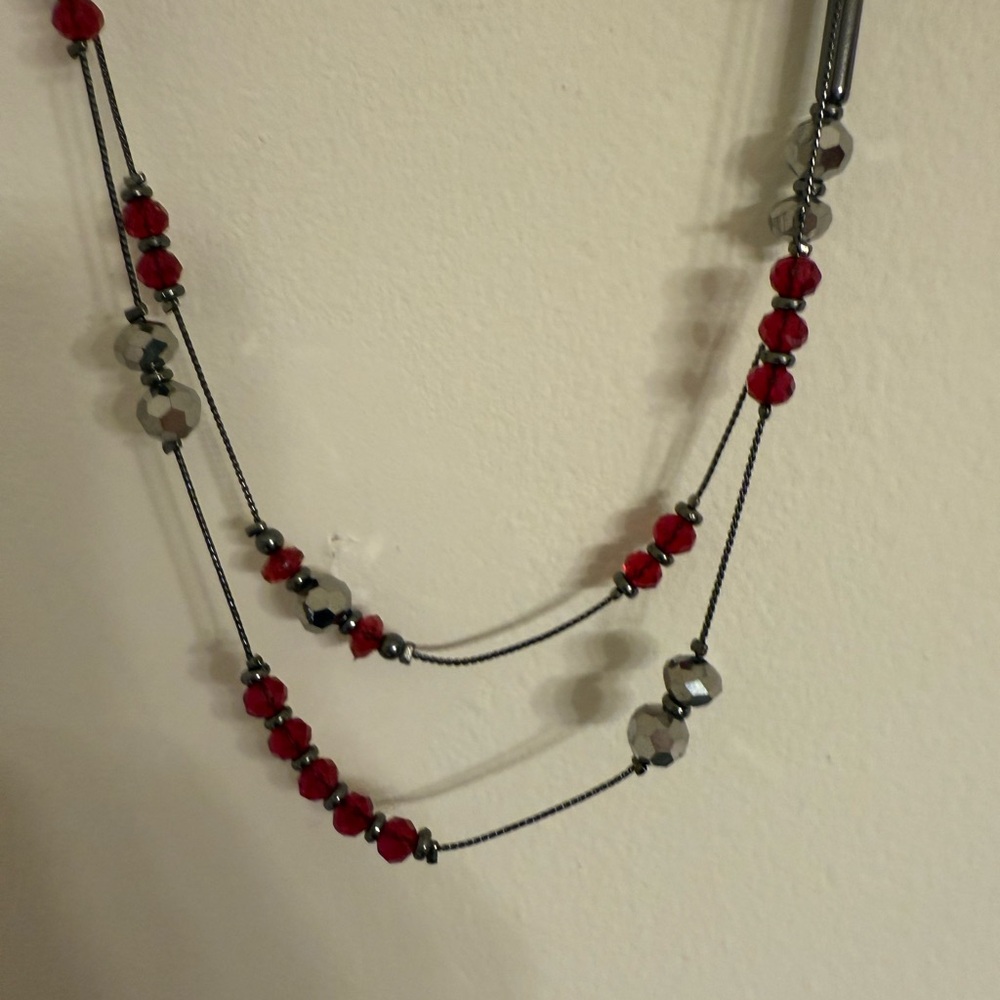 ⭐️ 3/$20 New Avenue Red and Gray Beaded Jewelry Set - Picture 2 of 4